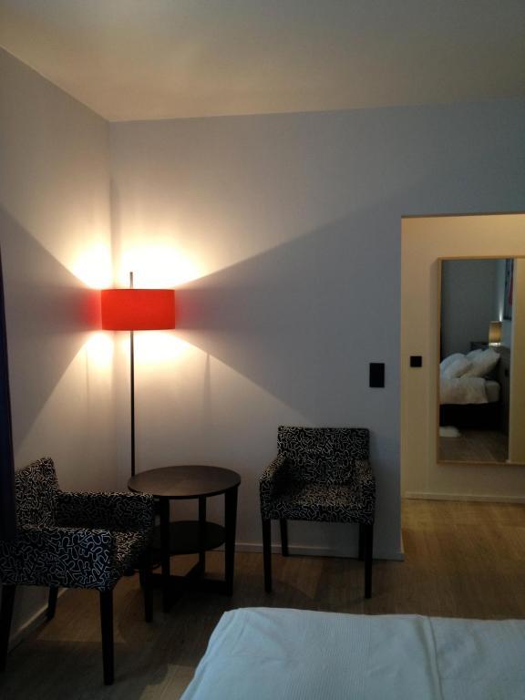 Guesthouse Au Coin De La Rue Malmedy Ngoại thất bức ảnh