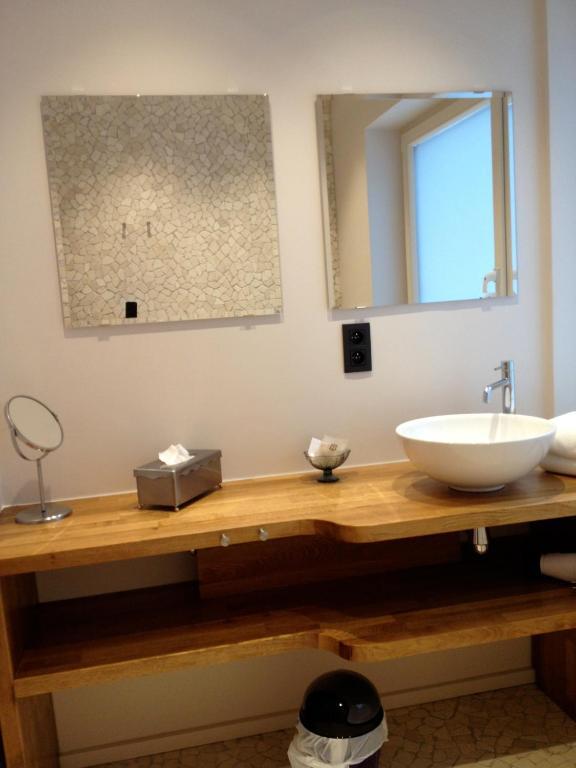 Guesthouse Au Coin De La Rue Malmedy Ngoại thất bức ảnh