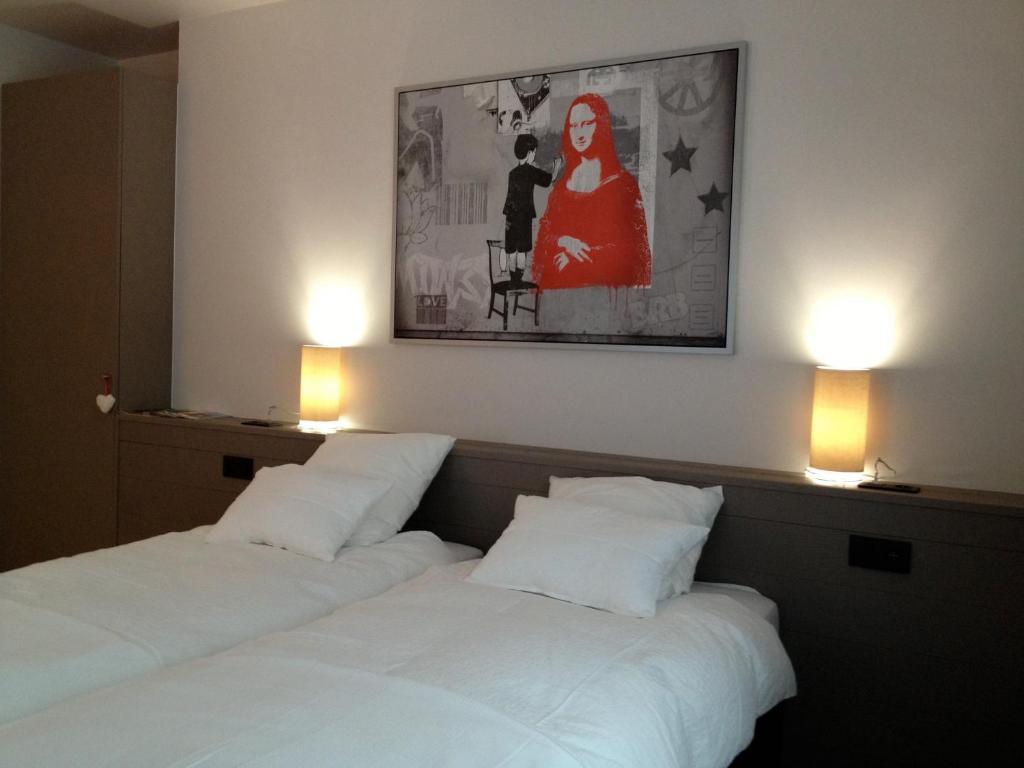 Guesthouse Au Coin De La Rue Malmedy Ngoại thất bức ảnh