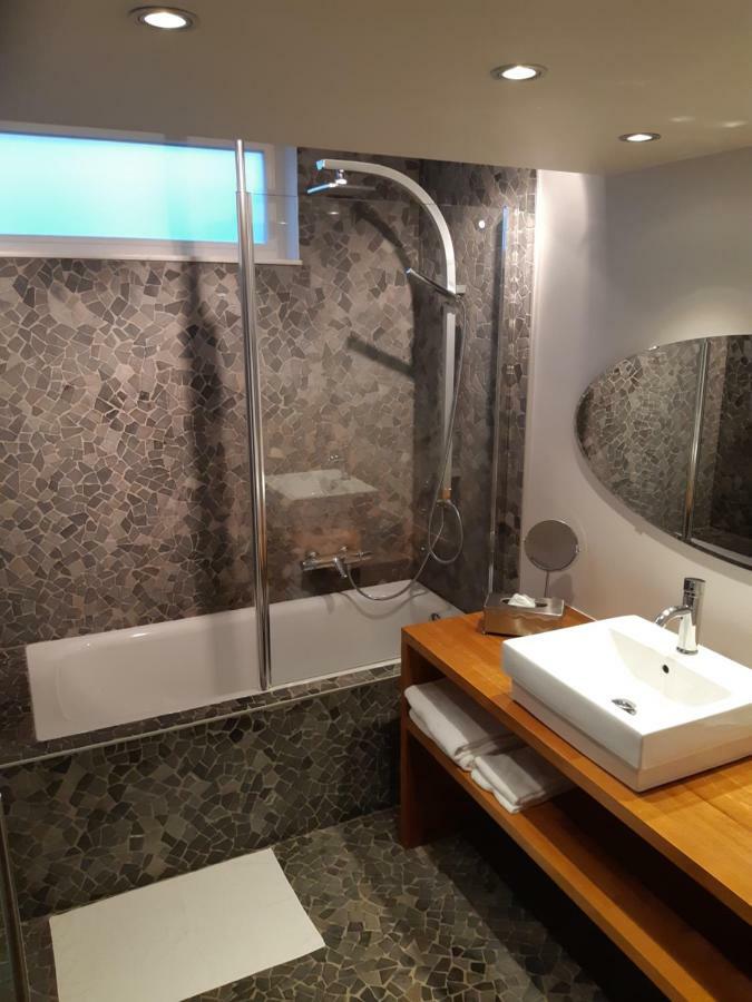 Guesthouse Au Coin De La Rue Malmedy Ngoại thất bức ảnh