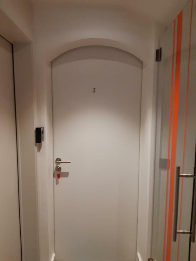 Guesthouse Au Coin De La Rue Malmedy Ngoại thất bức ảnh